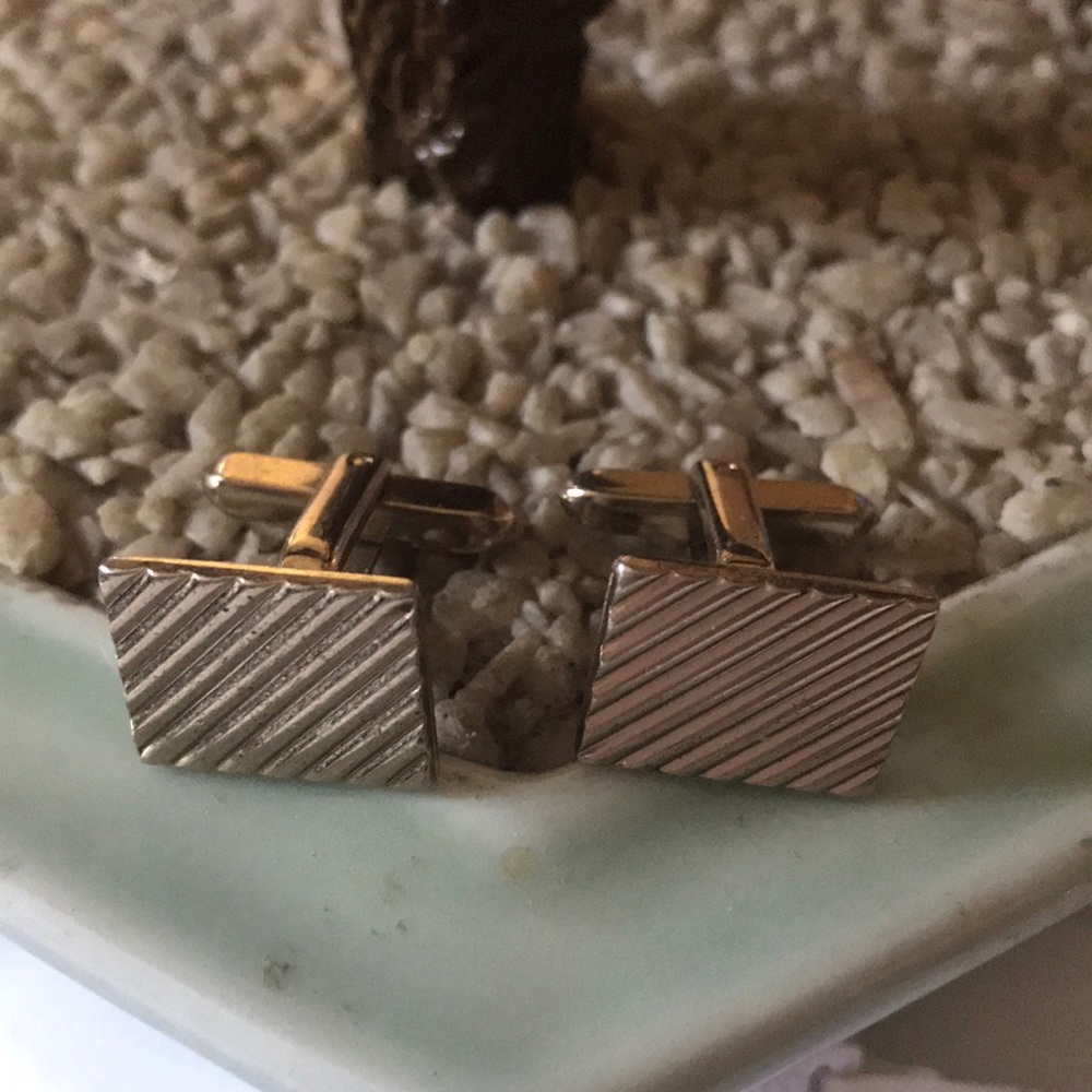 Vintage Hickok cufflink